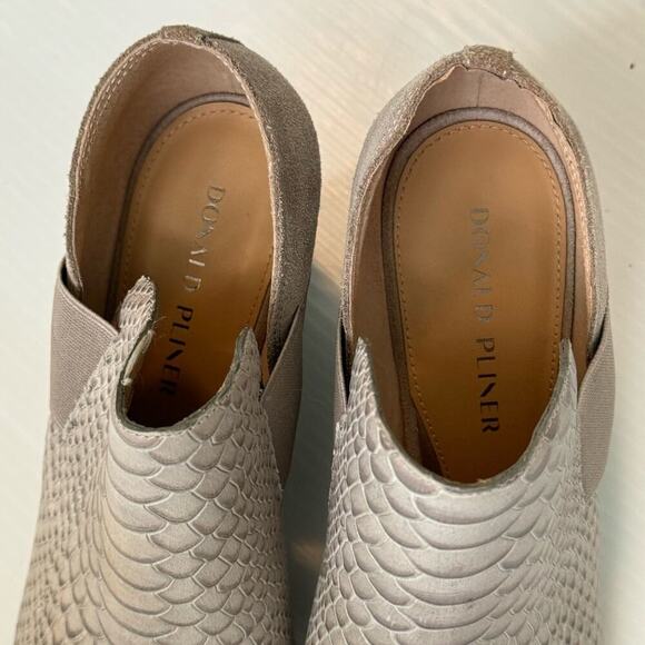 Donald Pliner Lizzy wedge shoes peep toe bootie size 9 grey - Picture 3 of 9